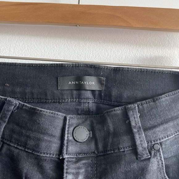 Black Skinny Mid-Rise Jeans - Picture 2 of 4